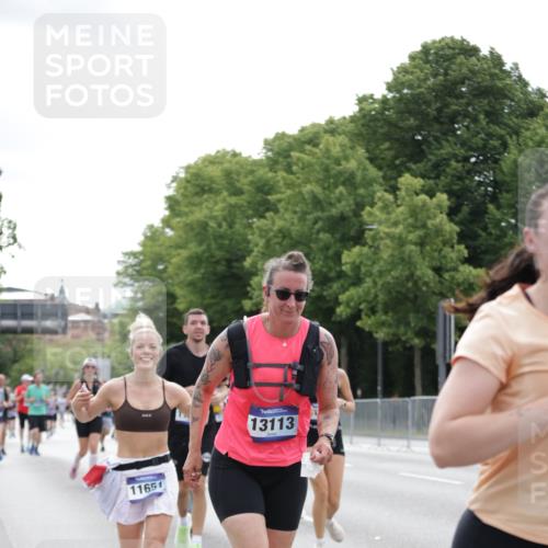 29.06.2025 - hella hamburg halbmarathon Jannik Wohlers http://msf.ph/oto/8192801 29.06.2025 10:24:22 Lombardsbrücke 1352, 1395, 2108, 2249, 2280, 2944, 3053, 3099, 3113, 3132, 4008, 4010, 4111, 4221, 4444, 5126, 5138, 5829, 5830, 6261, 6570, 10907, 11651, 11816, 11817, 12070, 12303, 14898, 15124, 15796, 15975, 17535, 18105 meine-sportfotos.de
