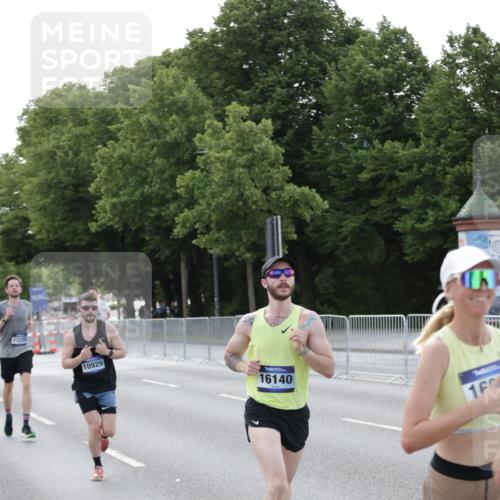 29.06.2025 - hella hamburg halbmarathon Jannik Wohlers http://msf.ph/oto/8192806 29.06.2025 09:45:59 Lombardsbrücke 1344, 2525, 3843, 3955, 4477, 5042, 7534, 7845, 7901, 8784, 8864, 8956, 10298, 10865, 10929, 11230, 11282, 11833, 12987, 13252, 13617, 13961, 14276, 14293, 15391, 15689, 16065, 16140, 16243, 16580, 16931, 17213, 17826, 18235, 18422, 18562, 18563 meine-sportfotos.de