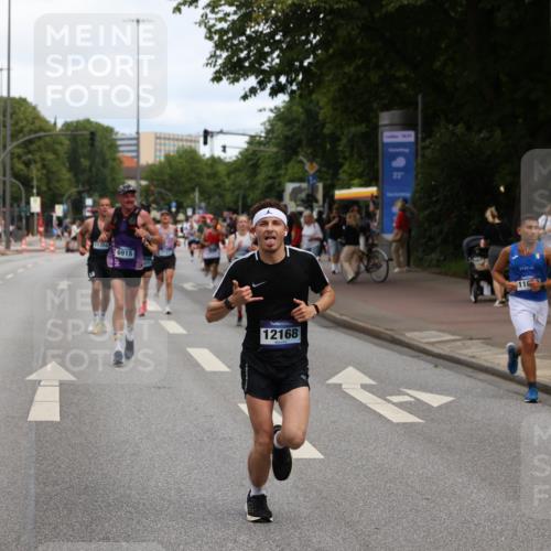 29.06.2025 - hella hamburg halbmarathon Yannick Fuchs http://msf.ph/oto/8192826 29.06.2025 10:31:17 20KM 1385, 1571, 2121, 3959, 5961, 6915, 7831, 8084, 8121, 9313, 10404, 10852, 11120, 11304, 11620, 12051, 12168, 12916, 13991, 14075, 14622, 15621, 16158, 17078, 17192, 18038, 18156, 18733 meine-sportfotos.de
