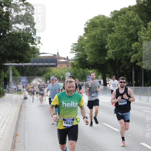 29.06.2025 - hella hamburg halbmarathon Jannik Wohlers http://msf.ph/oto/8192846 29.06.2025 09:45:59 Lombardsbrücke 1344, 2525, 3843, 3955, 4477, 5042, 7534, 7845, 7901, 8784, 8864, 8956, 10298, 10865, 10929, 11230, 11282, 11833, 12987, 13252, 13617, 13961, 14276, 14293, 15391, 15689, 16065, 16140, 16243, 16580, 16931, 17213, 17826, 18235, 18422, 18562, 18563 meine-sportfotos.de