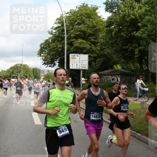29.06.2025 - hella hamburg halbmarathon Yannick Fuchs http://msf.ph/oto/8192858 29.06.2025 10:44:04 20KM 1216, 1321, 2020, 2234, 2788, 3296, 3414, 3543, 3562, 3852, 4247, 4933, 5447, 5894, 5978, 6115, 6125, 6282, 7100, 7657, 8454, 8576, 8689, 8813, 8899, 8921, 9031, 9200, 9303, 9491, 9551, 9597, 9723, 10189, 10480, 11339, 11975, 12035, 12203, 12271, 12733, 13159, 13225, 13282, 13463, 13758, 13976, 14562, 14794, 14838, 15519, 15620, 15966, 16000, 16403, 16738, 16843, 16877, 16887, 17001, 17282, 17908, 18229, 18350, 18451, 18499, 18960 meine-sportfotos.de