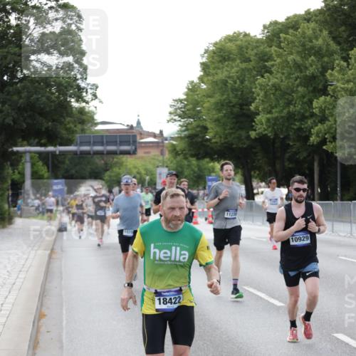 29.06.2025 - hella hamburg halbmarathon Jannik Wohlers http://msf.ph/oto/8192864 29.06.2025 09:45:59 Lombardsbrücke 1344, 2525, 3843, 3955, 4477, 5042, 7534, 7845, 7901, 8784, 8864, 8956, 10298, 10865, 10929, 11230, 11282, 11833, 12987, 13252, 13617, 13961, 14276, 14293, 15391, 15689, 16065, 16140, 16243, 16580, 16931, 17213, 17826, 18235, 18422, 18562, 18563 meine-sportfotos.de