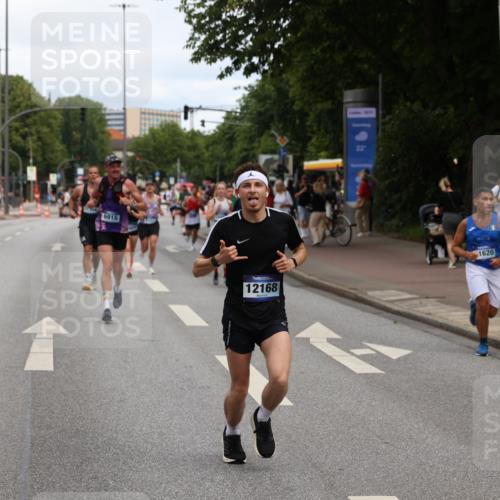 29.06.2025 - hella hamburg halbmarathon Yannick Fuchs http://msf.ph/oto/8192877 29.06.2025 10:31:17 20KM 1385, 1571, 2121, 3959, 5961, 6915, 7831, 8084, 8121, 9313, 10404, 10852, 11120, 11304, 11620, 12051, 12168, 12916, 13991, 14075, 14622, 15621, 16158, 17078, 17192, 18038, 18156, 18733 meine-sportfotos.de