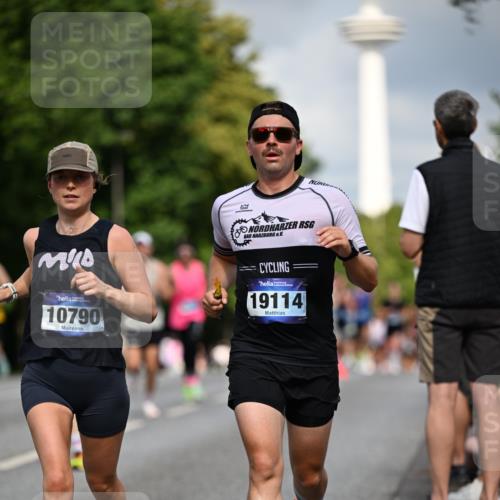 29.06.2025 - hella hamburg halbmarathon Dr. Thomas Lammeyer http://msf.ph/oto/8192885 29.06.2025 09:47:42 Kennedybrücke 1065, 2879, 3075, 3845, 3968, 4678, 5344, 7231, 7349, 7793, 8975, 9047, 10106, 10173, 10790 meine-sportfotos.de
