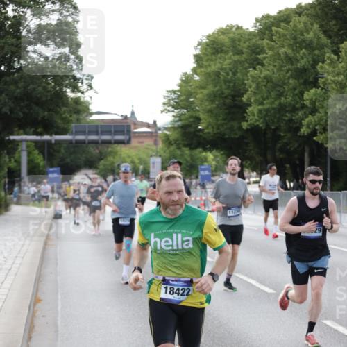 29.06.2025 - hella hamburg halbmarathon Jannik Wohlers http://msf.ph/oto/8192888 29.06.2025 09:46:00 Lombardsbrücke 1344, 1889, 3843, 3955, 4477, 5042, 7534, 7845, 7901, 8784, 8864, 8956, 10298, 10865, 10929, 11230, 11282, 11833, 12987, 13252, 13617, 13961, 14276, 15391, 15689, 16065, 16140, 16243, 16580, 16931, 17213, 17826, 18235, 18422, 18562, 18563 meine-sportfotos.de