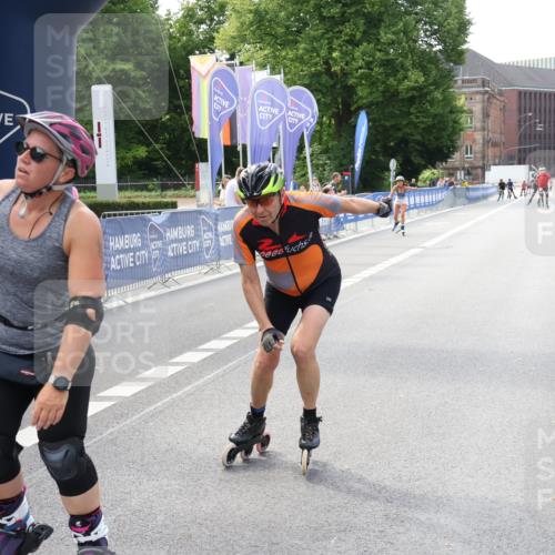 29.06.2025 - hella hamburg halbmarathon Strokosch-Dieckow http://msf.ph/oto/8192901 29.06.2025 09:34:41 Ziel 20050, 20351, 20475 meine-sportfotos.de