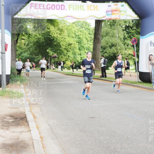 29.06.2025 - hella hamburg halbmarathon MichiJ http://msf.ph/oto/8192911 29.06.2025 10:20:01 Zwischen KM18-KM19 2689, 3379, 8323, 12049, 12691 meine-sportfotos.de