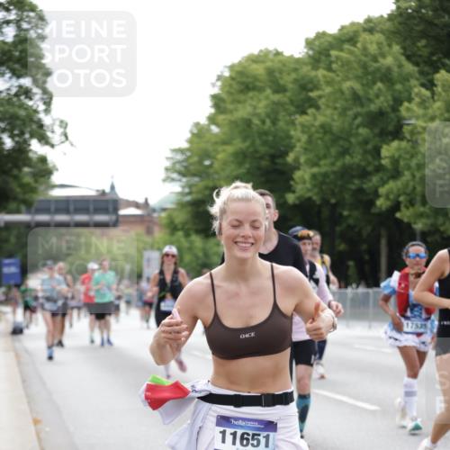 29.06.2025 - hella hamburg halbmarathon Jannik Wohlers http://msf.ph/oto/8192980 29.06.2025 10:24:23 Lombardsbrücke 1352, 2108, 2249, 2280, 2944, 3099, 3113, 3132, 4008, 4010, 4221, 4444, 5126, 5829, 5830, 6261, 6570, 10907, 11651, 11816, 11817, 12070, 12303, 14898, 15124, 15975, 17535, 18105, 18194, 18198 meine-sportfotos.de
