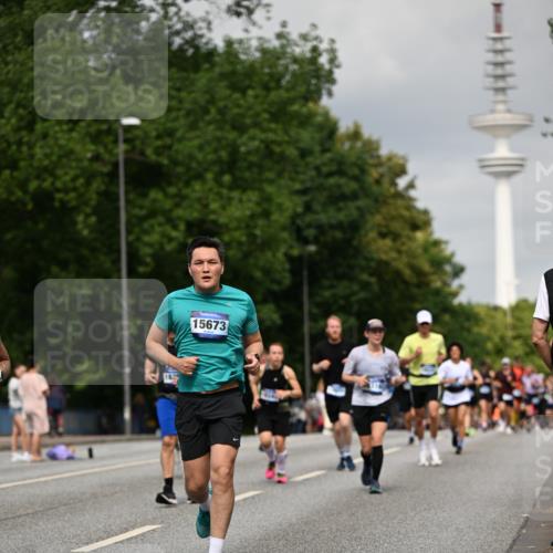 29.06.2025 - hella hamburg halbmarathon Dr. Thomas Lammeyer http://msf.ph/oto/8193028 29.06.2025 10:11:11 Kennedybrücke 1245, 4502, 5287, 5807, 5845, 6314, 6572, 6664, 9560, 10212, 10297, 10703, 11114, 11394 meine-sportfotos.de