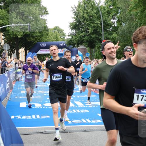 29.06.2025 - hella hamburg halbmarathon Zöllner http://msf.ph/oto/8193039 29.06.2025 10:45:11 Ziel 2270, 3917, 4997, 6266, 6575, 6819, 7087, 7709, 9302, 9710, 10313, 10741, 11688, 13919, 15365, 15651, 16685, 16689, 17120, 17960, 18346, 18718 meine-sportfotos.de
