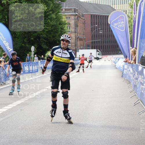 29.06.2025 - hella hamburg halbmarathon Strokosch-Dieckow http://msf.ph/oto/8193062 29.06.2025 09:34:54 Ziel 20095, 20099, 20102, 20254, 20255, 20289, 20324 meine-sportfotos.de