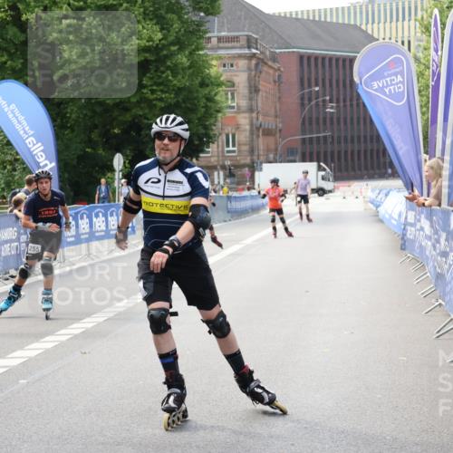 29.06.2025 - hella hamburg halbmarathon Strokosch-Dieckow http://msf.ph/oto/8193073 29.06.2025 09:34:54 Ziel 20095, 20099, 20102, 20254, 20255, 20289, 20324 meine-sportfotos.de