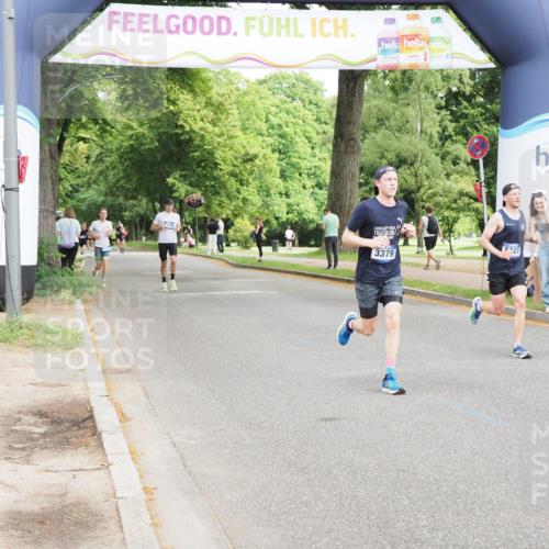 29.06.2025 - hella hamburg halbmarathon MichiJ http://msf.ph/oto/8193085 29.06.2025 10:20:01 Zwischen KM18-KM19 2689, 3379, 8323, 12049, 12691 meine-sportfotos.de