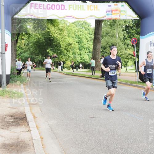 29.06.2025 - hella hamburg halbmarathon MichiJ http://msf.ph/oto/8193092 29.06.2025 10:20:01 Zwischen KM18-KM19 2689, 3379, 8323, 12049, 12691 meine-sportfotos.de