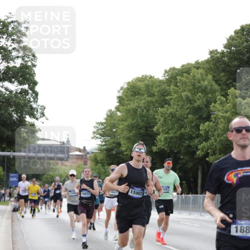 29.06.2025 - hella hamburg halbmarathon Jannik Wohlers http://msf.ph/oto/8193176 29.06.2025 09:46:07 Lombardsbrücke 1344, 1889, 3955, 4477, 4944, 5048, 7534, 7901, 8784, 8864, 10298, 10865, 10929, 11230, 11304, 11661, 12987, 13252, 13617, 13961, 14276, 14450, 15902, 16065, 16140, 16243, 16811, 16931, 16957, 17826, 18277, 18422 meine-sportfotos.de