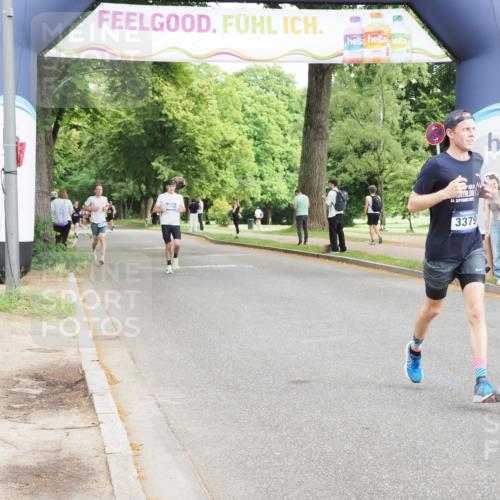 29.06.2025 - hella hamburg halbmarathon MichiJ http://msf.ph/oto/8193216 29.06.2025 10:20:02 Zwischen KM18-KM19 3379, 8323, 12049, 12691 meine-sportfotos.de