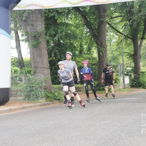 29.06.2025 - hella hamburg halbmarathon KatJ http://msf.ph/oto/8193240 29.06.2025 09:27:05 Zwischen KM18-KM19  meine-sportfotos.de