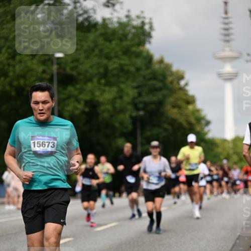 29.06.2025 - hella hamburg halbmarathon Dr. Thomas Lammeyer http://msf.ph/oto/8193273 29.06.2025 10:11:13 Kennedybrücke 1245, 4502, 5287, 5807, 5845, 6314, 6664, 9560, 10212, 10703, 11114, 11394 meine-sportfotos.de