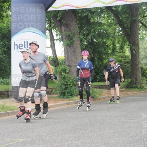 29.06.2025 - hella hamburg halbmarathon KatJ http://msf.ph/oto/8193404 29.06.2025 09:27:06 Zwischen KM18-KM19  meine-sportfotos.de