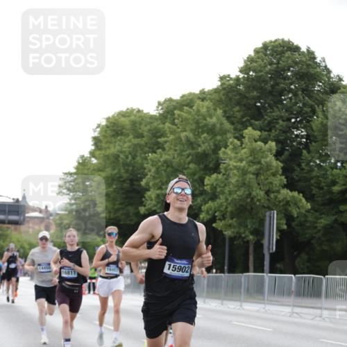 29.06.2025 - hella hamburg halbmarathon Jannik Wohlers http://msf.ph/oto/8193406 29.06.2025 09:46:07 Lombardsbrücke 1344, 1889, 3955, 4477, 4944, 5048, 7534, 7901, 8784, 8864, 10298, 10865, 10929, 11230, 11304, 11661, 12987, 13252, 13617, 13961, 14276, 14450, 15902, 16065, 16140, 16243, 16811, 16931, 16957, 17826, 18277, 18422 meine-sportfotos.de