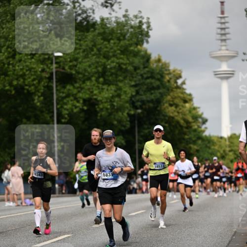 29.06.2025 - hella hamburg halbmarathon Dr. Thomas Lammeyer http://msf.ph/oto/8193419 29.06.2025 10:11:15 Kennedybrücke 4502, 5287, 5807, 5845, 5926, 6314, 6664, 9560, 10212, 10703, 11114, 11394 meine-sportfotos.de