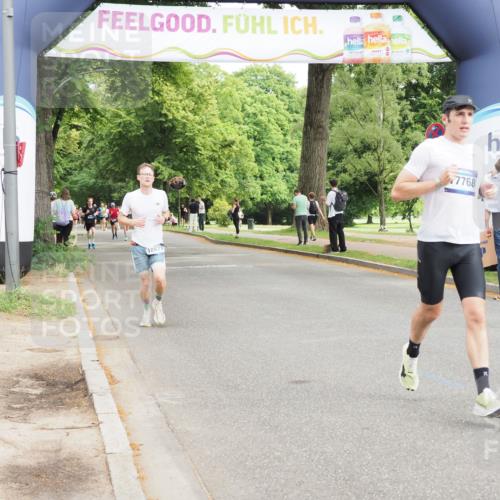 29.06.2025 - hella hamburg halbmarathon MichiJ http://msf.ph/oto/8193434 29.06.2025 10:20:05 Zwischen KM18-KM19 3379, 8323, 12691, 17768, 18871 meine-sportfotos.de