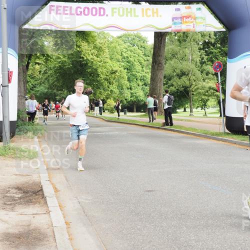 29.06.2025 - hella hamburg halbmarathon MichiJ http://msf.ph/oto/8193469 29.06.2025 10:20:06 Zwischen KM18-KM19 3379, 8323, 12691, 17768, 18871 meine-sportfotos.de