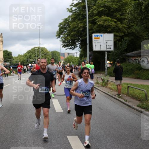 29.06.2025 - hella hamburg halbmarathon Yannick Fuchs http://msf.ph/oto/8193511 29.06.2025 10:44:07 20KM 1216, 1321, 2020, 2234, 2788, 3296, 3414, 3543, 3562, 3852, 3947, 4247, 4933, 5447, 5894, 5978, 6115, 6125, 6282, 7100, 7657, 8153, 8454, 8576, 8689, 8813, 8899, 8921, 9031, 9303, 9491, 9551, 9597, 9723, 10189, 10480, 11339, 11975, 12203, 12235, 12733, 13159, 13225, 13282, 13463, 13758, 13976, 14562, 14794, 14838, 15519, 15620, 15966, 16000, 16403, 16732, 16738, 16843, 16877, 16887, 17001, 17282, 17319, 17908, 18228, 18229, 18350, 18451, 18499, 18884, 18960 meine-sportfotos.de