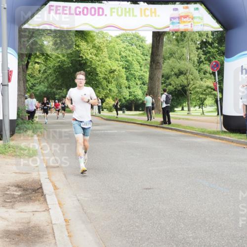 29.06.2025 - hella hamburg halbmarathon MichiJ http://msf.ph/oto/8193530 29.06.2025 10:20:06 Zwischen KM18-KM19 3379, 8323, 12691, 17768, 18871 meine-sportfotos.de