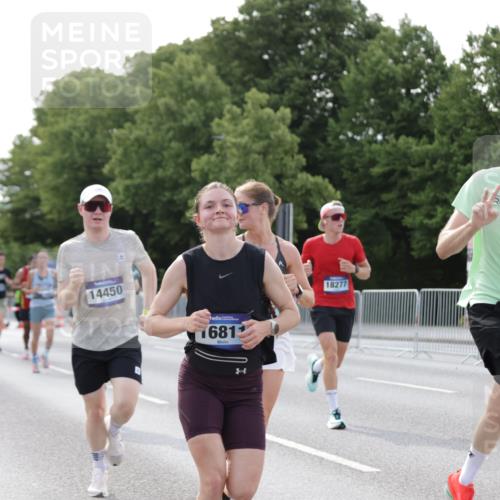 29.06.2025 - hella hamburg halbmarathon Jannik Wohlers http://msf.ph/oto/8193545 29.06.2025 09:46:10 Lombardsbrücke 1344, 1889, 2243, 4477, 4944, 5048, 5152, 6683, 7534, 7628, 7901, 8312, 8784, 10298, 10865, 10927, 10929, 11230, 11304, 11661, 12447, 12987, 13252, 13617, 13961, 14310, 14450, 15902, 16065, 16140, 16243, 16811, 16931, 16957, 17751, 18277, 18422 meine-sportfotos.de