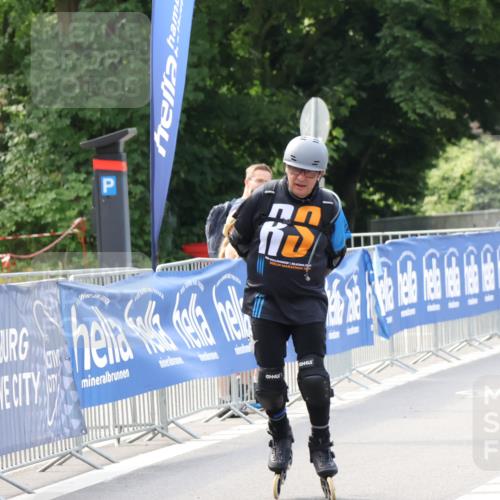 29.06.2025 - hella hamburg halbmarathon Strokosch-Dieckow http://msf.ph/oto/8193576 29.06.2025 09:36:11 Ziel 20394, 20398 meine-sportfotos.de