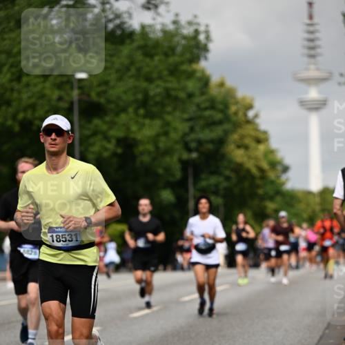29.06.2025 - hella hamburg halbmarathon Dr. Thomas Lammeyer http://msf.ph/oto/8193601 29.06.2025 10:11:18 Kennedybrücke 4502, 5287, 5807, 5845, 5926, 6517, 7503, 10212, 10283, 10703, 11114, 11394 meine-sportfotos.de