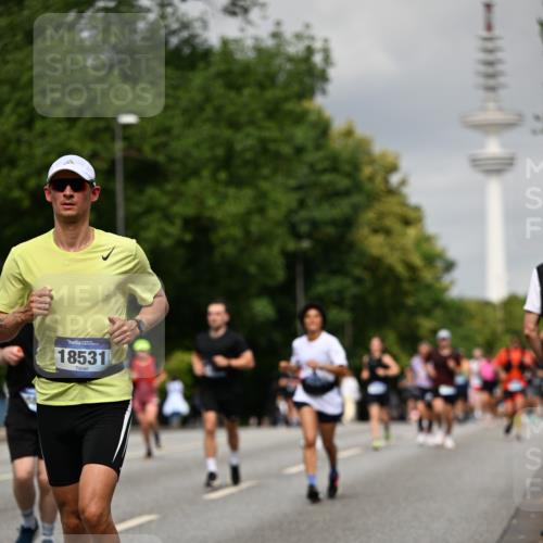 29.06.2025 - hella hamburg halbmarathon Dr. Thomas Lammeyer http://msf.ph/oto/8193606 29.06.2025 10:11:18 Kennedybrücke 4502, 5287, 5807, 5845, 5926, 6517, 7503, 10212, 10283, 10703, 11114, 11394 meine-sportfotos.de