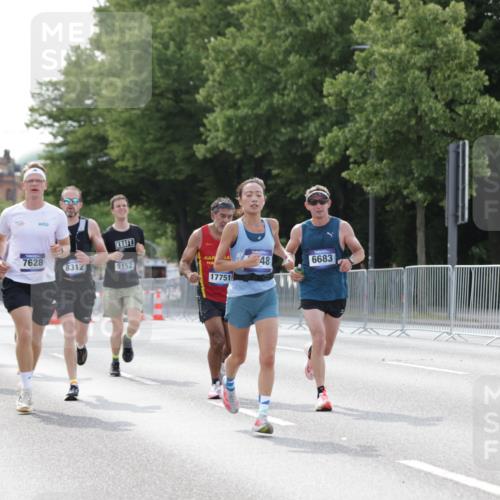 29.06.2025 - hella hamburg halbmarathon Jannik Wohlers http://msf.ph/oto/8193659 29.06.2025 09:46:12 Lombardsbrücke 1344, 1889, 2243, 4477, 4944, 5048, 5152, 6683, 7534, 7628, 8312, 8784, 10298, 10865, 10927, 10929, 11230, 11304, 11661, 12447, 12987, 13961, 14310, 14450, 15902, 16065, 16140, 16243, 16619, 16811, 16957, 17751, 18277, 18422 meine-sportfotos.de