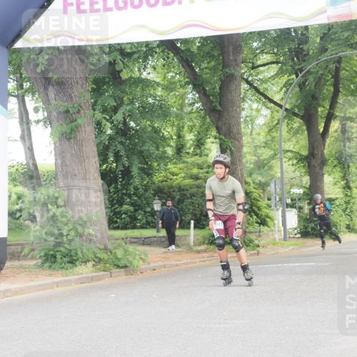 29.06.2025 - hella hamburg halbmarathon KatJ http://msf.ph/oto/8193685 29.06.2025 09:27:12 Zwischen KM18-KM19  meine-sportfotos.de