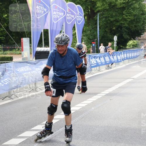 29.06.2025 - hella hamburg halbmarathon Strokosch-Dieckow http://msf.ph/oto/8193778 29.06.2025 09:36:22 Ziel 20120, 20279, 20393, 20394 meine-sportfotos.de
