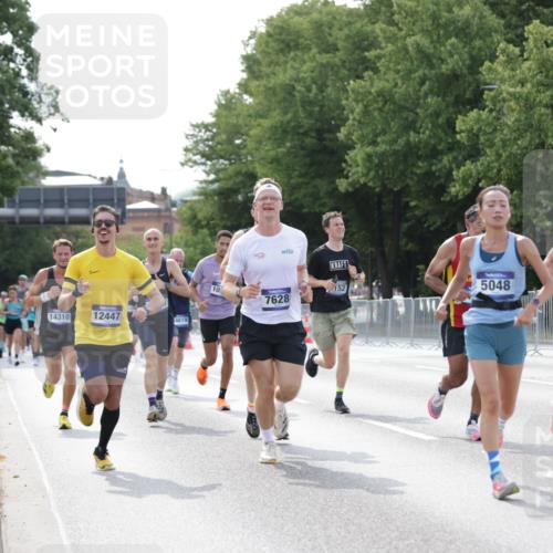 29.06.2025 - hella hamburg halbmarathon Jannik Wohlers http://msf.ph/oto/8193800 29.06.2025 09:46:13 Lombardsbrücke 1344, 1889, 2243, 4477, 4944, 5048, 5152, 6683, 7628, 8312, 8784, 10298, 10927, 10929, 11230, 11304, 11661, 12447, 12987, 13961, 14310, 14450, 15902, 16065, 16140, 16243, 16505, 16619, 16811, 16957, 17751, 18277, 18422 meine-sportfotos.de