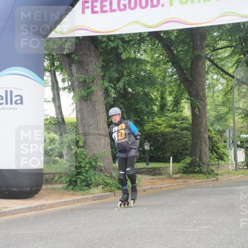29.06.2025 - hella hamburg halbmarathon KatJ http://msf.ph/oto/8193829 29.06.2025 09:27:16 Zwischen KM18-KM19  meine-sportfotos.de