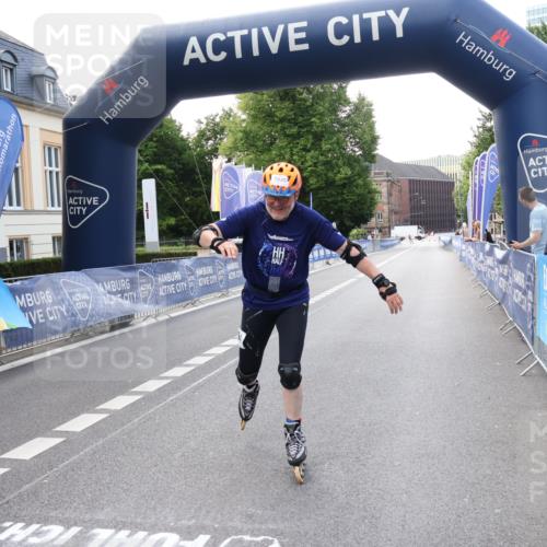 29.06.2025 - hella hamburg halbmarathon Strokosch-Dieckow http://msf.ph/oto/8194037 29.06.2025 09:36:56 Ziel 20094 meine-sportfotos.de