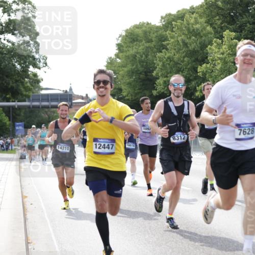 29.06.2025 - hella hamburg halbmarathon Jannik Wohlers http://msf.ph/oto/8194038 29.06.2025 09:46:15 Lombardsbrücke 1344, 1889, 2243, 4477, 4944, 5048, 5152, 6683, 7628, 8312, 10298, 10927, 10929, 11230, 11304, 11661, 12447, 12899, 12987, 13961, 14310, 14450, 15902, 16243, 16505, 16619, 16811, 16957, 17751, 18026, 18277, 18422 meine-sportfotos.de