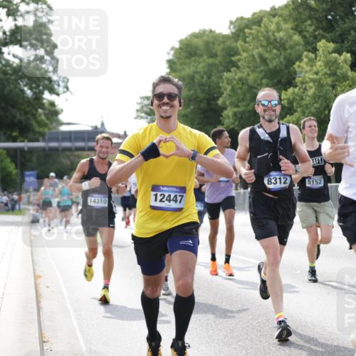 29.06.2025 - hella hamburg halbmarathon Jannik Wohlers http://msf.ph/oto/8194103 29.06.2025 09:46:15 Lombardsbrücke 1344, 1889, 2243, 4477, 4944, 5048, 5152, 6683, 7628, 8312, 10298, 10927, 10929, 11230, 11304, 11661, 12447, 12899, 12987, 13961, 14310, 14450, 15902, 16243, 16505, 16619, 16811, 16957, 17751, 18026, 18277, 18422 meine-sportfotos.de