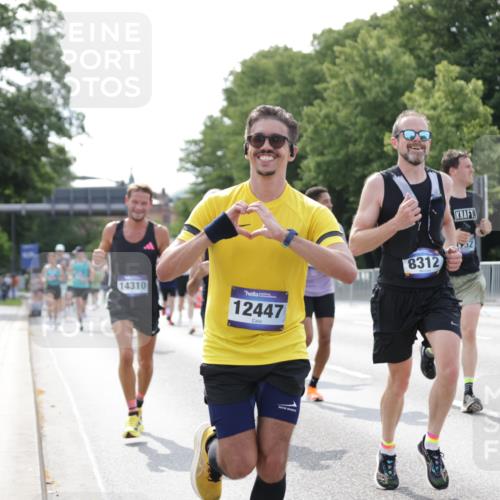 29.06.2025 - hella hamburg halbmarathon Jannik Wohlers http://msf.ph/oto/8194173 29.06.2025 09:46:15 Lombardsbrücke 1344, 1889, 2243, 4477, 4944, 5048, 5152, 6683, 7628, 8312, 10298, 10927, 10929, 11230, 11304, 11661, 12447, 12899, 12987, 13961, 14310, 14450, 15902, 16243, 16505, 16619, 16811, 16957, 17751, 18026, 18277, 18422 meine-sportfotos.de