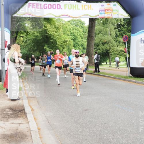 29.06.2025 - hella hamburg halbmarathon MichiJ http://msf.ph/oto/8194211 29.06.2025 10:20:19 Zwischen KM18-KM19 3201, 7055, 9381, 16508, 18235 meine-sportfotos.de