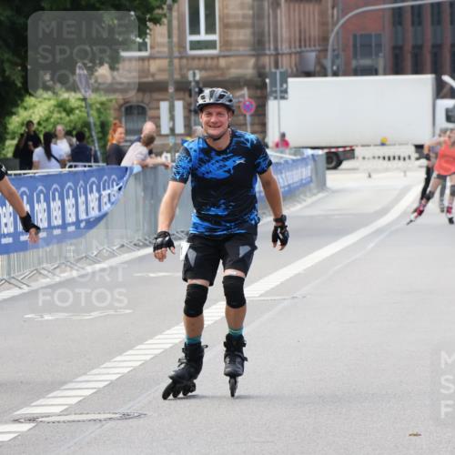 29.06.2025 - hella hamburg halbmarathon Strokosch-Dieckow http://msf.ph/oto/8194232 29.06.2025 09:38:06 Ziel 20059, 20061 meine-sportfotos.de