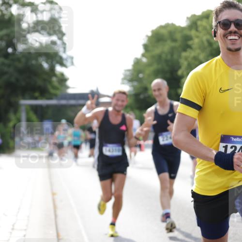 29.06.2025 - hella hamburg halbmarathon Jannik Wohlers http://msf.ph/oto/8194252 29.06.2025 09:46:15 Lombardsbrücke 1344, 1889, 2243, 4477, 4944, 5048, 5152, 6683, 7628, 8312, 10298, 10927, 10929, 11230, 11304, 11661, 12447, 12899, 12987, 13961, 14310, 14450, 15902, 16243, 16505, 16619, 16811, 16957, 17751, 18026, 18277, 18422 meine-sportfotos.de