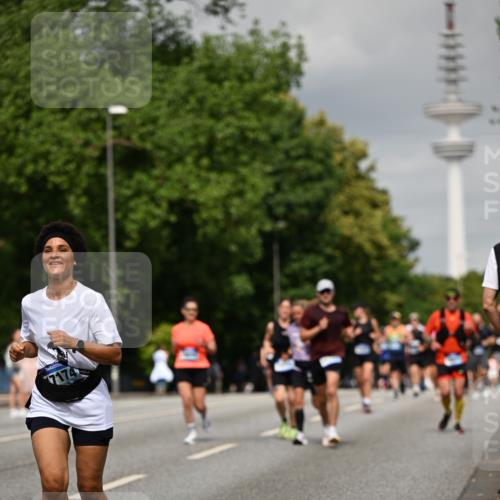 29.06.2025 - hella hamburg halbmarathon Dr. Thomas Lammeyer http://msf.ph/oto/8194332 29.06.2025 10:11:22 Kennedybrücke 4262, 4502, 5287, 5807, 5845, 5926, 6517, 6833, 7503, 8585, 10283, 10700, 10703, 11114, 11394 meine-sportfotos.de