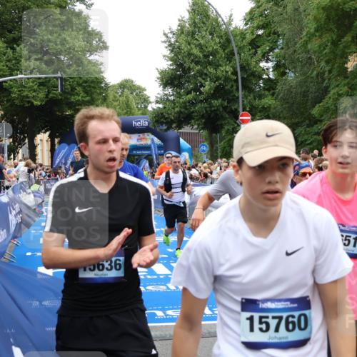 29.06.2025 - hella hamburg halbmarathon Zöllner http://msf.ph/oto/8194357 29.06.2025 10:45:25 Ziel 1697, 2188, 2367, 2470, 3186, 5706, 9105, 10064, 11469, 12643, 14703, 15563, 17499, 18407 meine-sportfotos.de