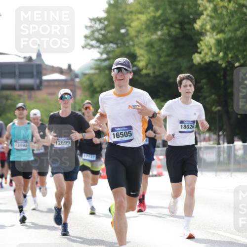 29.06.2025 - hella hamburg halbmarathon Jannik Wohlers http://msf.ph/oto/8194450 29.06.2025 09:46:18 Lombardsbrücke 1344, 1889, 2243, 4477, 4944, 5048, 5152, 6683, 7466, 7628, 8312, 10298, 10477, 10927, 11304, 11661, 12447, 12899, 12987, 13199, 13493, 13494, 13961, 14310, 14450, 15902, 16243, 16505, 16619, 16811, 16957, 17137, 17751, 18026, 18277, 18600, 18824 meine-sportfotos.de
