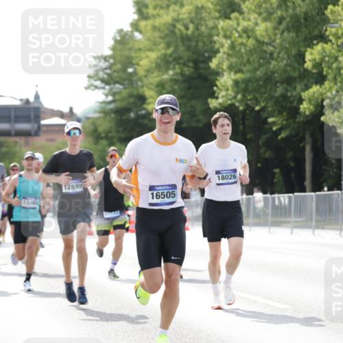 29.06.2025 - hella hamburg halbmarathon Jannik Wohlers http://msf.ph/oto/8194459 29.06.2025 09:46:18 Lombardsbrücke 1344, 1889, 2243, 4477, 4944, 5048, 5152, 6683, 7466, 7628, 8312, 10298, 10477, 10927, 11304, 11661, 12447, 12899, 12987, 13199, 13493, 13494, 13961, 14310, 14450, 15902, 16243, 16505, 16619, 16811, 16957, 17137, 17751, 18026, 18277, 18600, 18824 meine-sportfotos.de