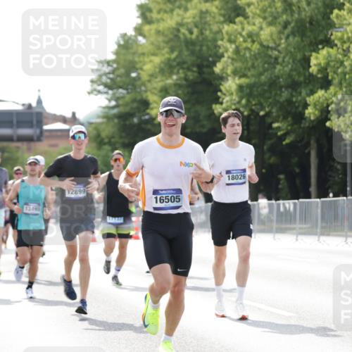 29.06.2025 - hella hamburg halbmarathon Jannik Wohlers http://msf.ph/oto/8194472 29.06.2025 09:46:18 Lombardsbrücke 1344, 1889, 2243, 4477, 4944, 5048, 5152, 6683, 7466, 7628, 8312, 10298, 10477, 10927, 11304, 11661, 12447, 12899, 12987, 13199, 13493, 13494, 13961, 14310, 14450, 15902, 16243, 16505, 16619, 16811, 16957, 17137, 17751, 18026, 18277, 18600, 18824 meine-sportfotos.de